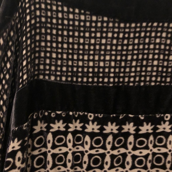 BCBG Max Azria dress or tunic . Velvet material. - Picture 3 of 5